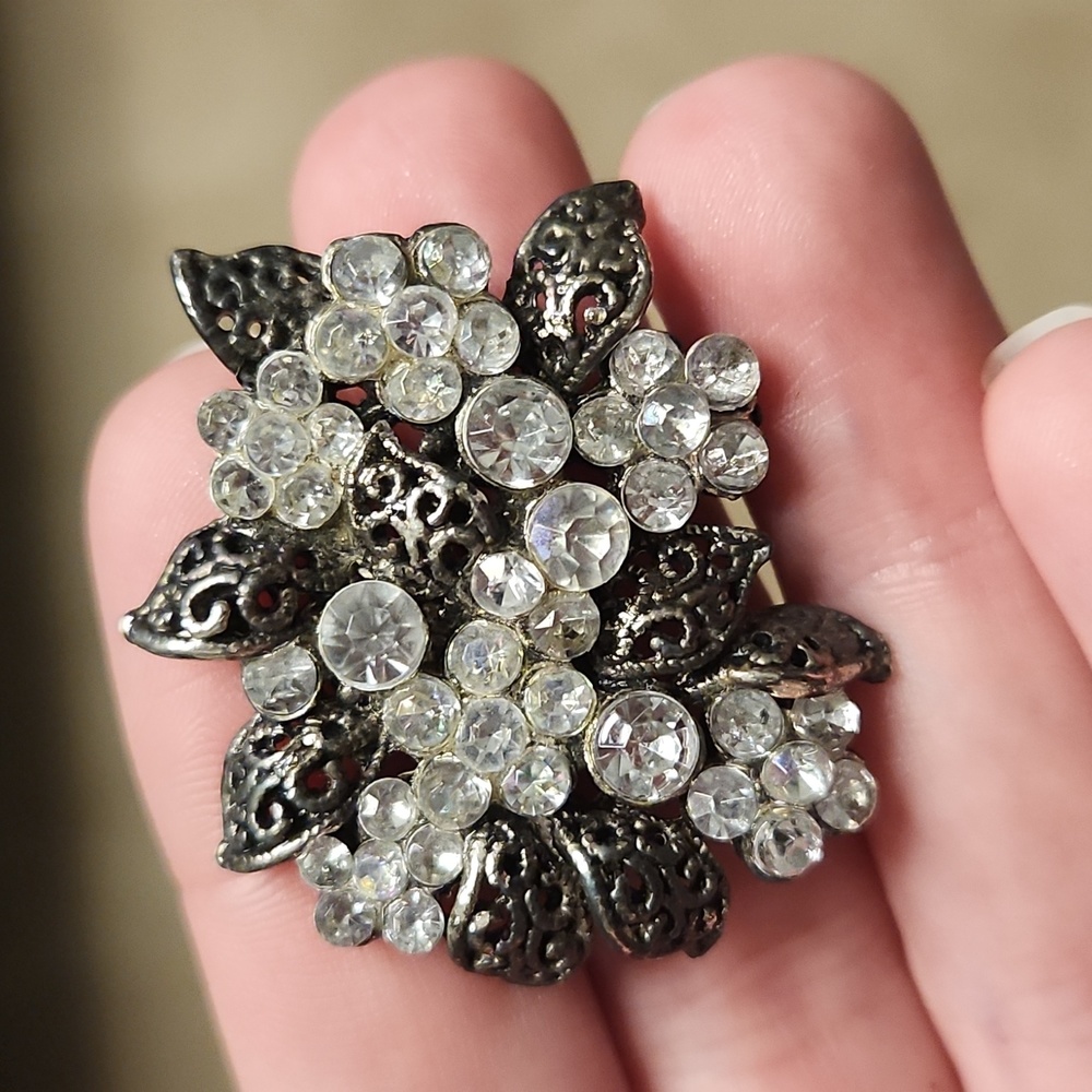 Vintage Style Petite Brooch